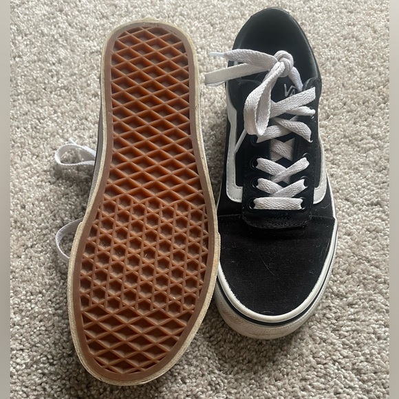 Vans - Picture 2 of 3